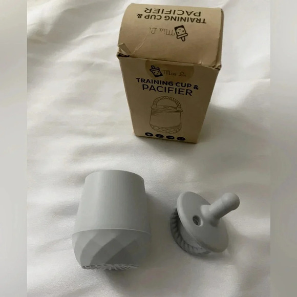 Mia Li Tiny Cup and Soothing Pacifier | Training Cups for Babies 2 - in - 1 - Picture 5 of 9